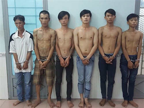 noi dau nguoi me co con bi sat hai khi chua kip cuoi vo - 1