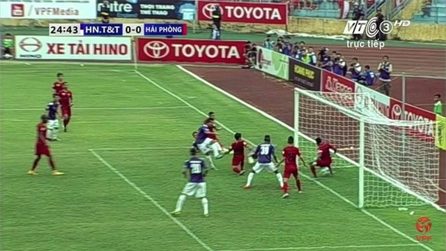 Pháo sáng Hải Phòng, Công Vinh và chuyện kính mắt của trọng tài - Ảnh 3.