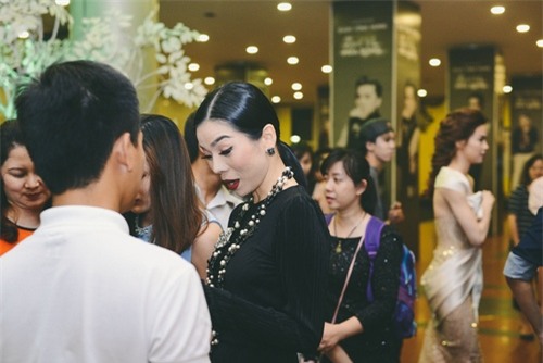 ha ho va 2 moi quan he on ao nhat showbiz hien nay - 3