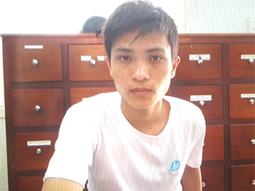 nam sinh vien dung anh ‘nong’ tong tien tinh cu - 1