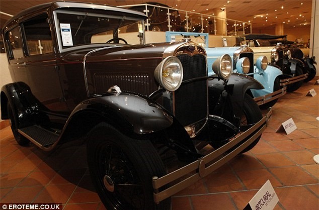 Bo suu tap xe co xa xi hoang tu Monaco tung so huu hinh anh 8