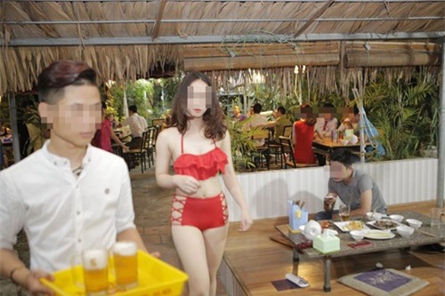 quán ăn, mặc bikini, Hà Nội, Cầu giấy