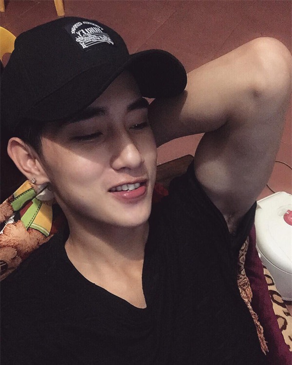 Nụ cười đầy cuốn hút.