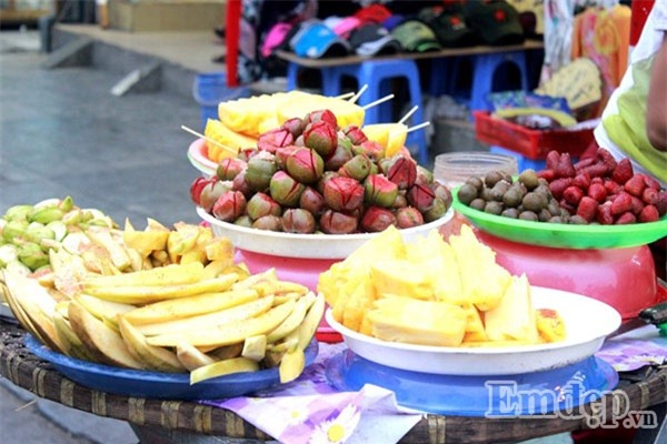 Hoa quả dầm ớt khiến ai cũng phải thèm thuồng