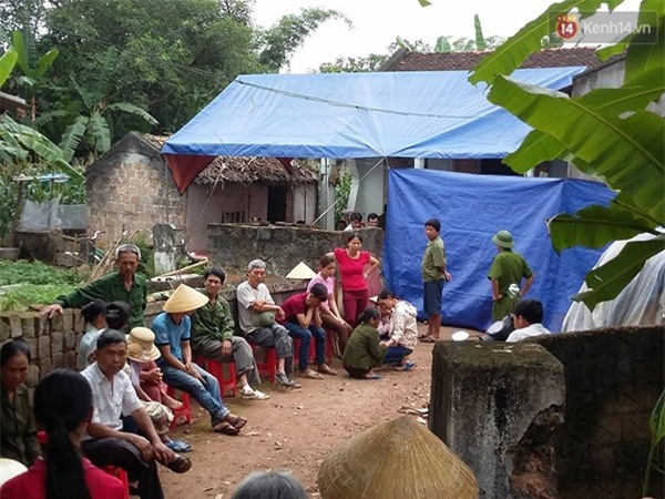 Thanh Hóa: Chồng vùng dậy đâm chết vợ khi đang ngủ trưa - Ảnh 1.