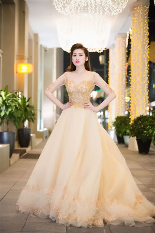 cham diem vay ao cua 2 a hau hot nhat vbiz - 6