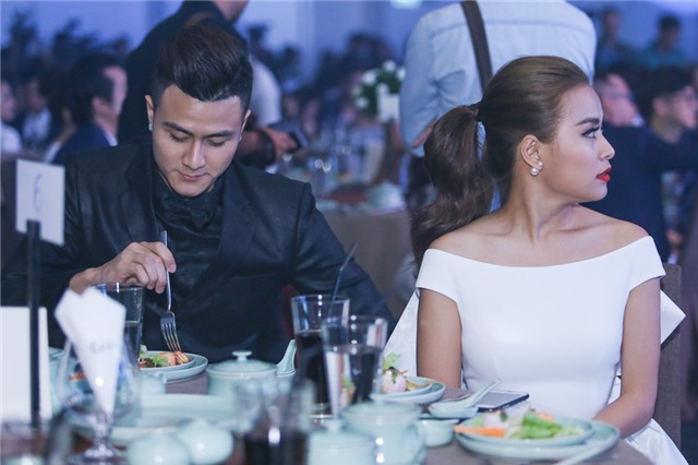 Hari Won dien vay xe sau khi di su kien cung Tran Thanh hinh anh 5