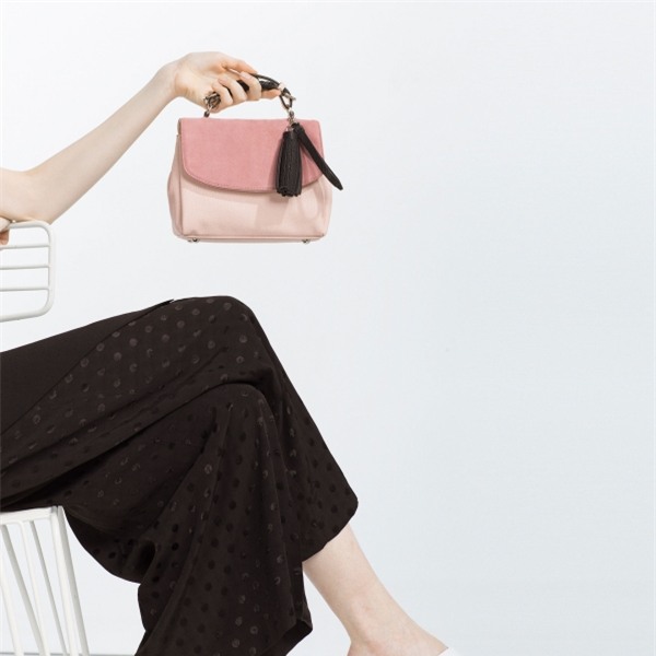CONTRAST CITY BAG