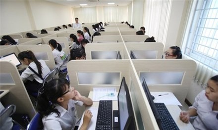 Thí sinh làm bài thi đánh giá năng lực. Ảnh: Vnexpress