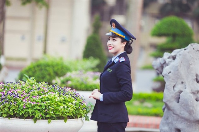 10 nhan sắc xinh đẹp nhất trường Tư pháp - Ảnh 16.