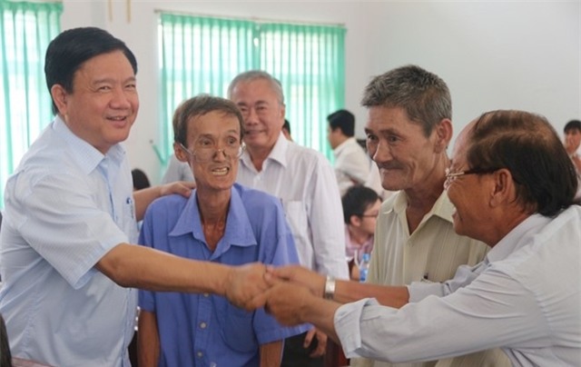 Bi thu Thang: 'Lanh dao den bai rac ngoi mot dem xem' hinh anh 1