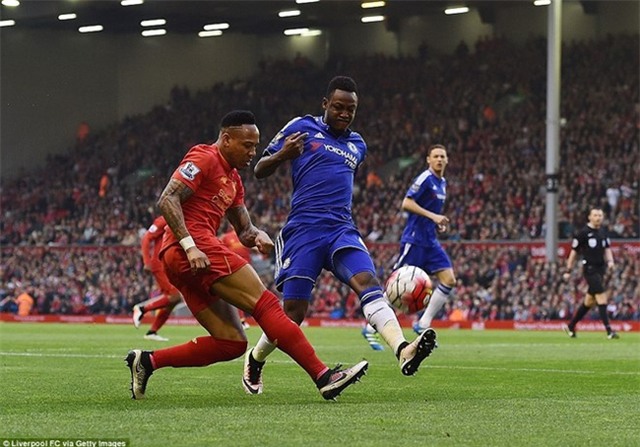 Liverpool thoát thua trước Chelsea nhờ bàn thắng phút bù giờ - Ảnh 7.