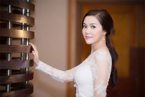 ca si ngoc anh chi 18 trieu dong/thang cho con hoc tieu hoc - 1