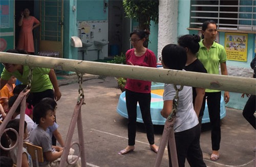 sập cần cẩu, quận 10, phụ huynh, trường mầm non