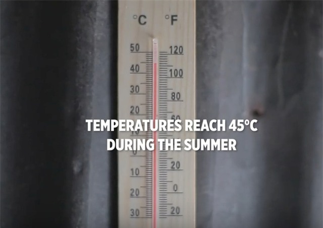 Chế điều hòa không cần điện từ chai nhựa - giải pháp giúp bạn sống sót trong ngày nắng nóng - Ảnh 1.