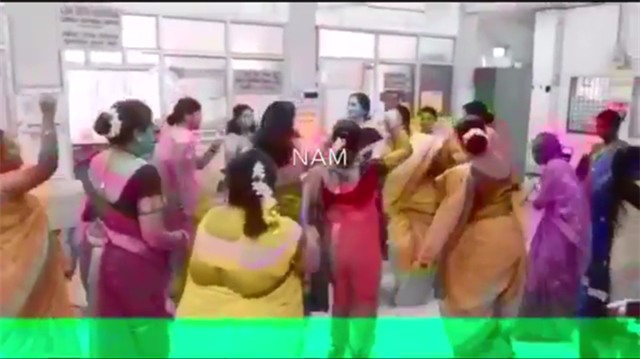Bác sĩ Ấn Độ bị tố mải nhảy múa quên bệnh nhân - Ảnh 1.