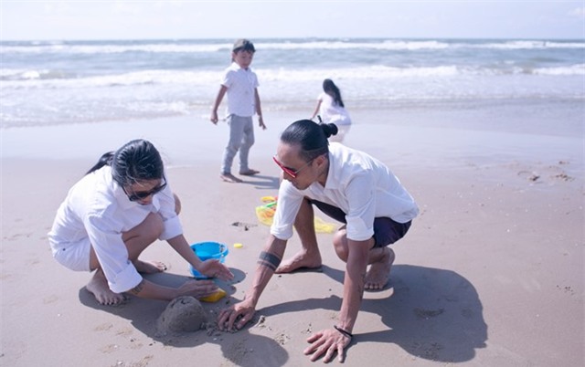 Khoanh khac ngot ngao ben vo cua Pham Anh Khoa hinh anh 1