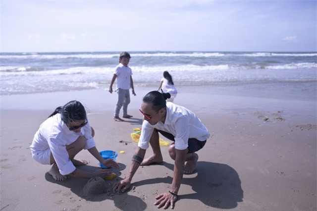 Phạm Anh Khoa hôn đắm đuối bà xã hơn 6 tuổi - Ảnh 3.