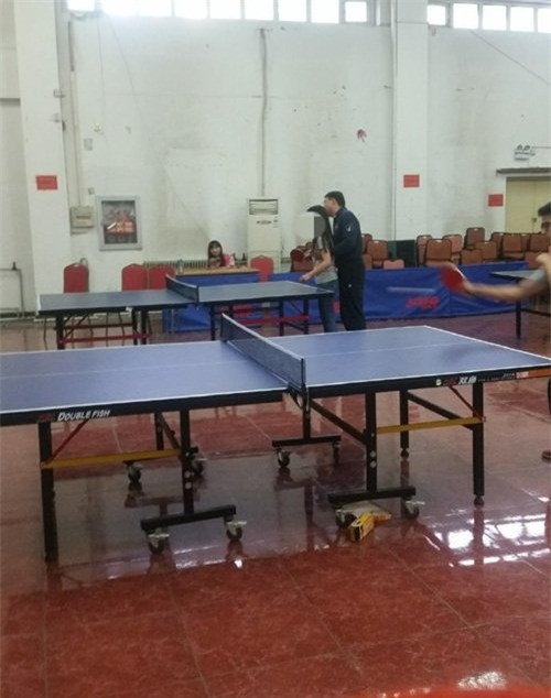 tq: thay giao bi nghi sam so nu sinh khi day bong ban hinh anh 2