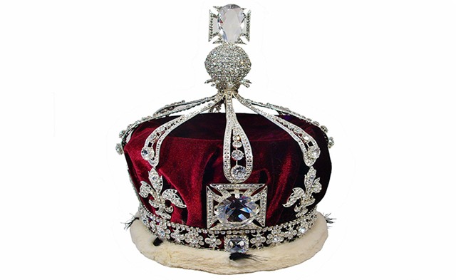 kim cuong tren vuong mien nu hoang Anh