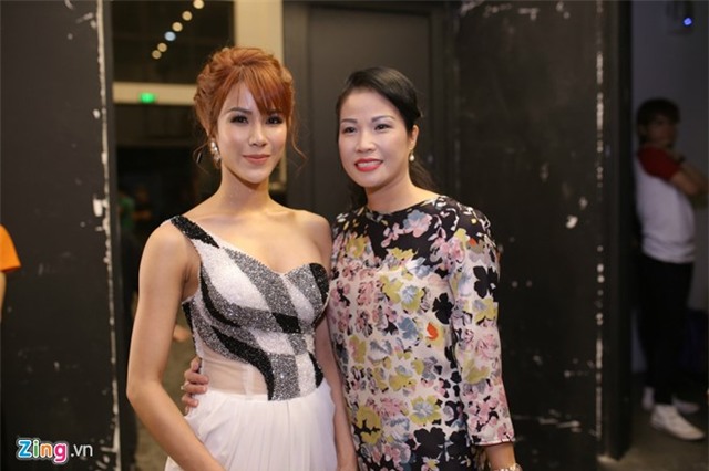 Hari Won che mat den ung ho Tran Thanh tai Got Talent hinh anh 7