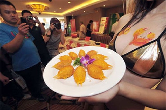 nhà hàng bikini cafe bikini, nhân viên mặc bikini, tiếp thị bằng bikini, hút khách bằng người mẫu bikini