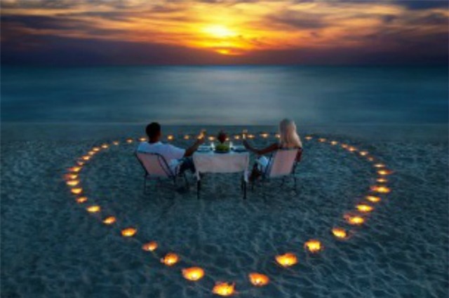 chuyện ấy, hâm nóng tình cảm, làm mới tình cảm vợ chồng, vợ chồng, chuyện chăn gối, ý tưởng, đồ lót, lãng mạn