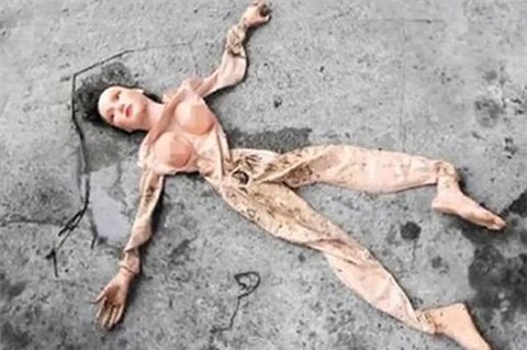 búp bê tình dục, đồ chơi tình dục, thiên thần, nấm linh chi, nấm lạ, thi thể, người chết đuối, nhầm lẫn, chuyện lạ, thế giới