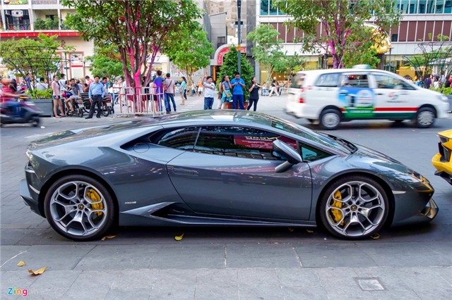 Dan sieu xe trieu do cua dai gia tren pho di bo Nguyen Hue  hinh anh 9