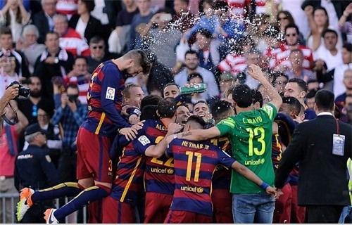 Barca, vô địch, Real, Perez, nỗi hổ thẹn, La Liga