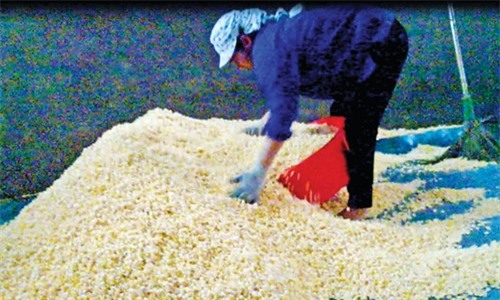 bim bim bẩn, công nghệ sản xuất bim bim, bim bim bán tại cổng trường, lò sản xuất bim bim ở La Phù