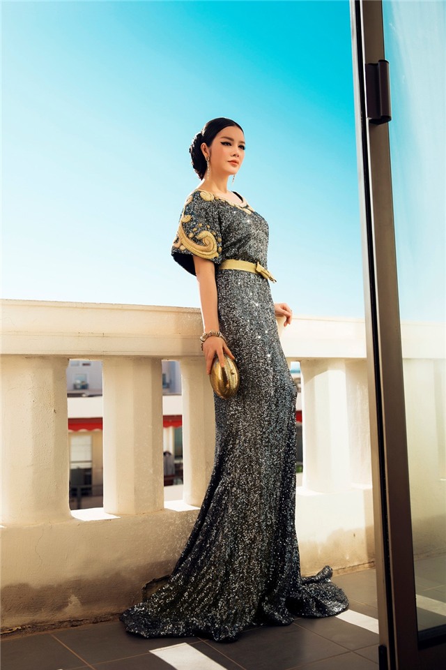 Ly Nha Ky mac kin dao sau nghi van bi lo nguc o Cannes hinh anh 1