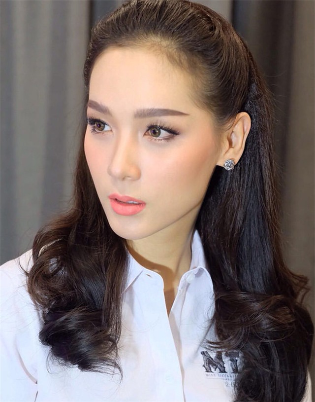 Vẻ đẹp khiến con gái cũng phải ghen tị của Tân Hoa hậu chuyển giới Thái Lan - Ảnh 4.