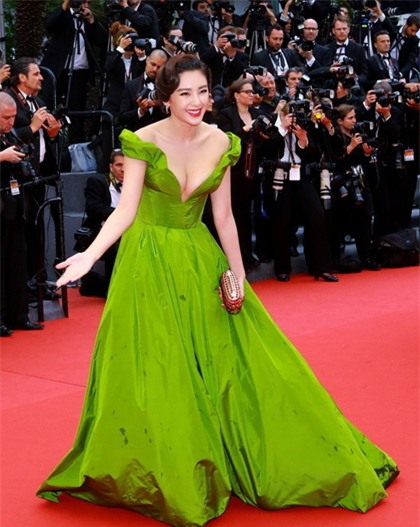 Những nữ nghệ sĩ Hoa ngữ được báo chí quốc tế sủng ái nhất trên đấu trường thảm đỏ - Ảnh 21.
