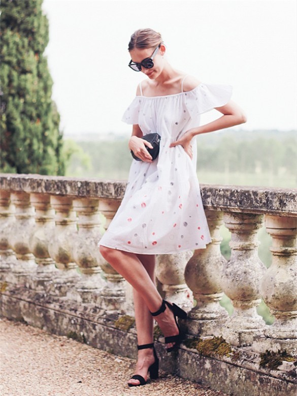 Xu hướng áo trễ vai 2016