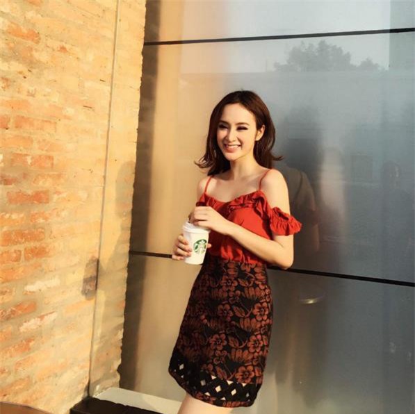 Xu hướng áo trễ vai 2016