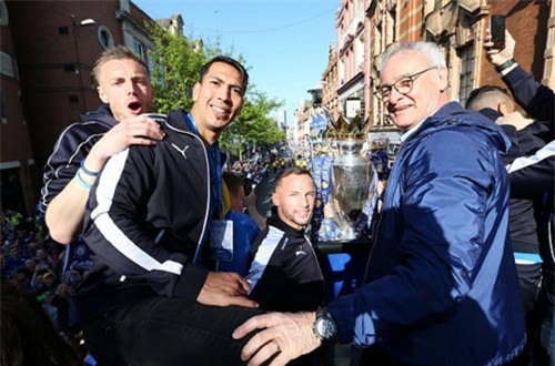 Leicester City rước cúp: Bữa đại tiệc lịch sử - 10