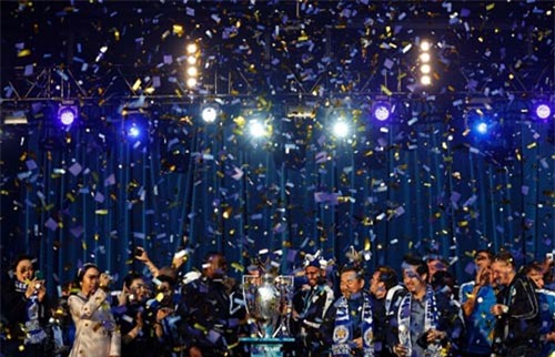 Leicester City rước cúp: Bữa đại tiệc lịch sử - 15