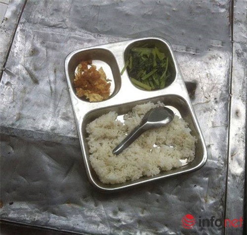 thuc hu bua com ban tru 15 nghin dong bao nguoi xot xa - 1