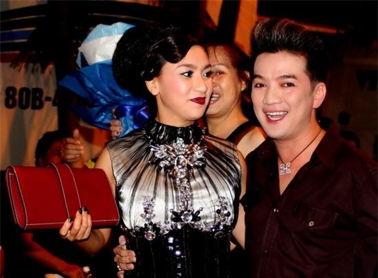 Moi quan he giua Y Phung va 3 nguoi dan ong quyen luc Vbiz hinh anh 4