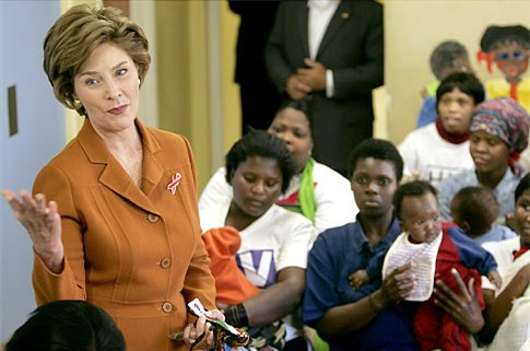 Đệ nhất phu nhân Mỹ, Hillary, Michelle, Laura Bush, công du, Obama