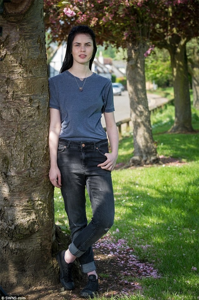 9x quyet tam cat bo nguc vi khong biet minh la nam hay nu - 1