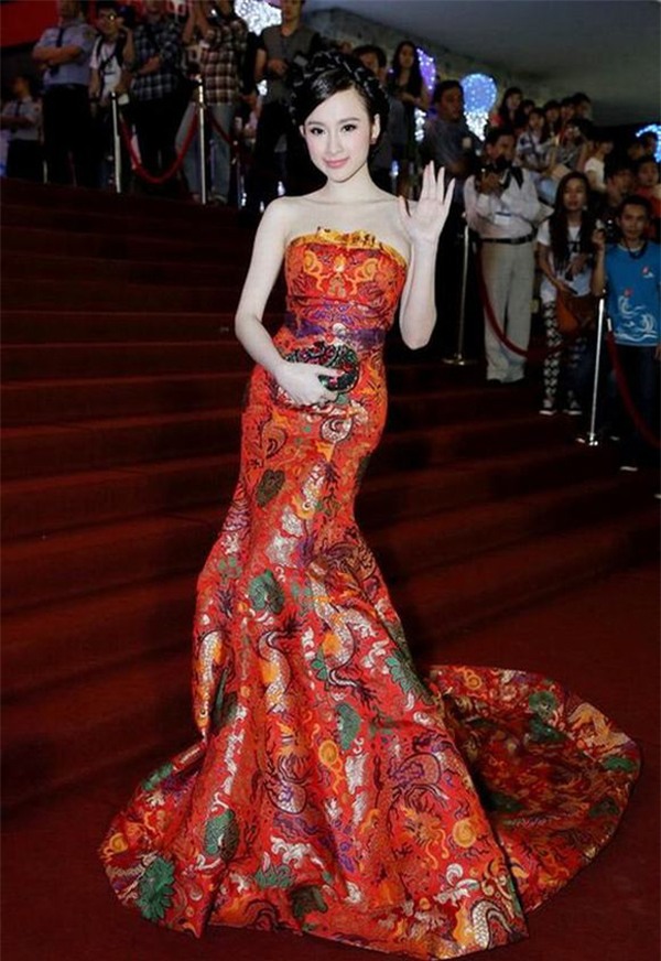 Angela Phương Trinh: Đệ nhất khoản chặt chém váy áo trên thảm đỏ - Ảnh 4.