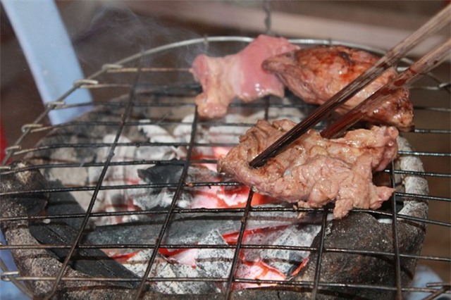 Nhung dac san hang sang, gia re tren dao Phu Quy hinh anh 3