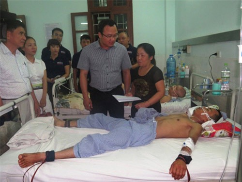 xot xa em be mo tu bung me sau tai nan giao thong - 2