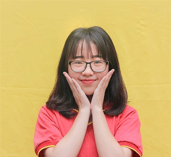 Nguyễn Thị Linh Giang, lớp 12A10