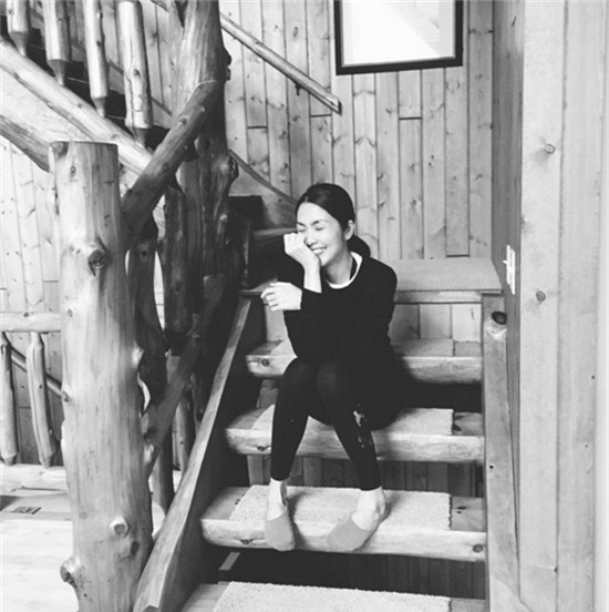 Tăng Thanh Hà khoe ảnh ôm chồng hạnh phúc ở trời Tây 3