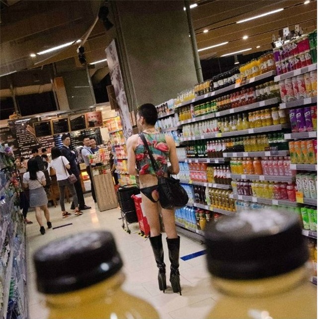 nhung hinh anh "quai di" o trong sieu thi hinh anh 1