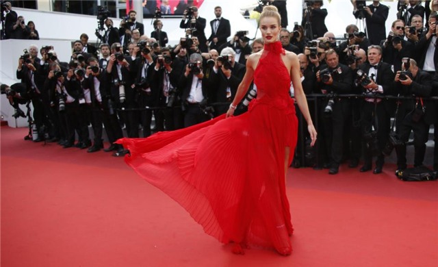Angela Phương Trinh đạt danh hiệu nhiều sao mơ ước tại Cannes - Ảnh 9.