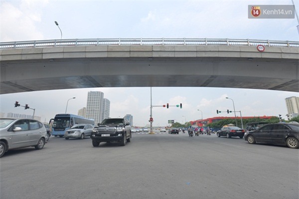 Đưa vào hoạt động cầu vượt dầm thép thứ 8 của Thủ đô - Ảnh 4.